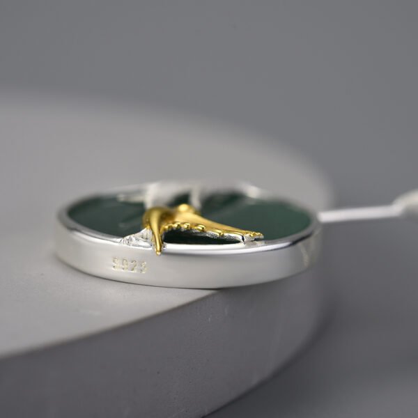 Natural jade stone - Image 4