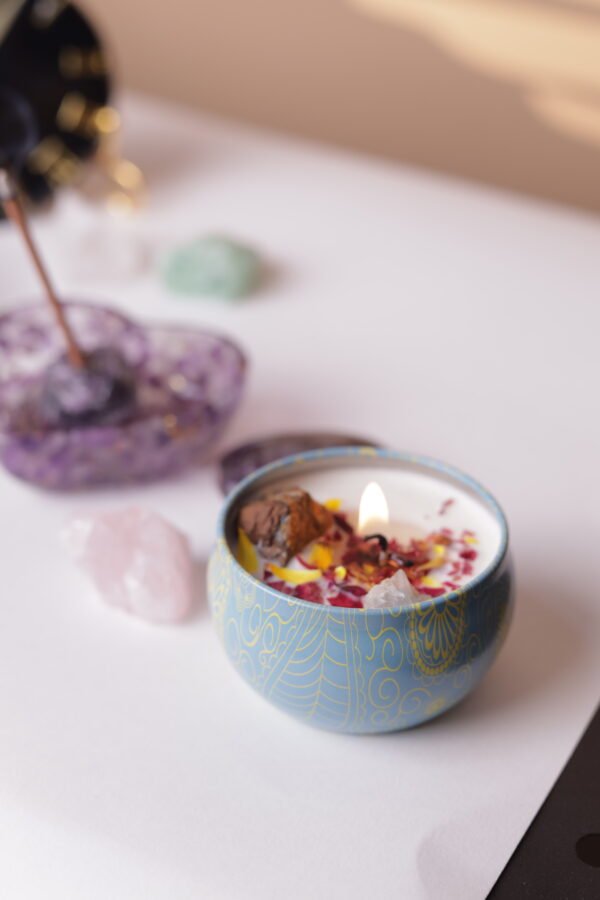 Candle with Natural Stones - Image 2